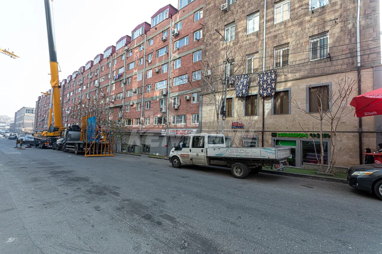 Commercial for sale خیابان آرشاکونیاک, مرکز شهر ایروان, 158540