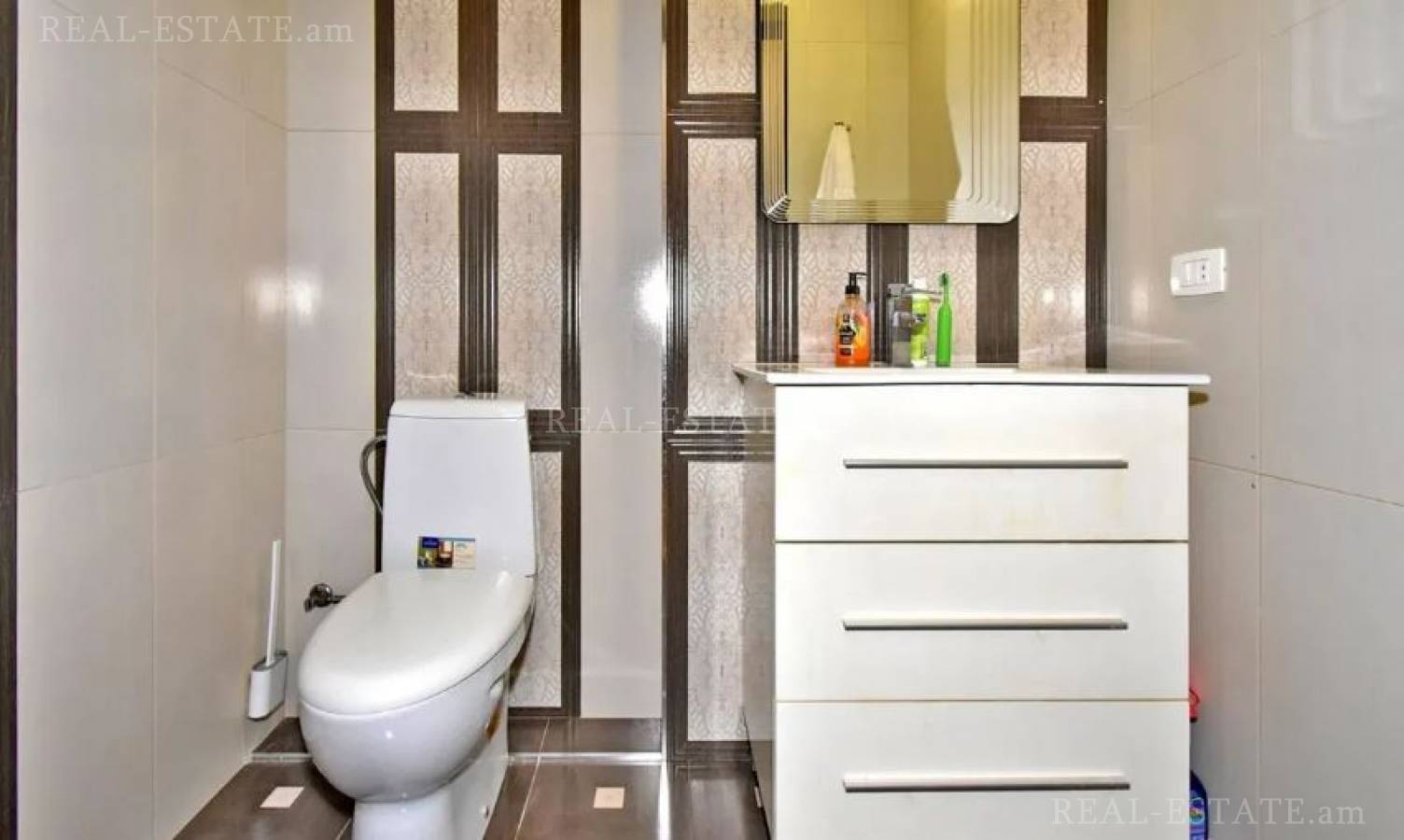 3 bedroom apartment for sale Teryan St, Center Yerevan, 131627