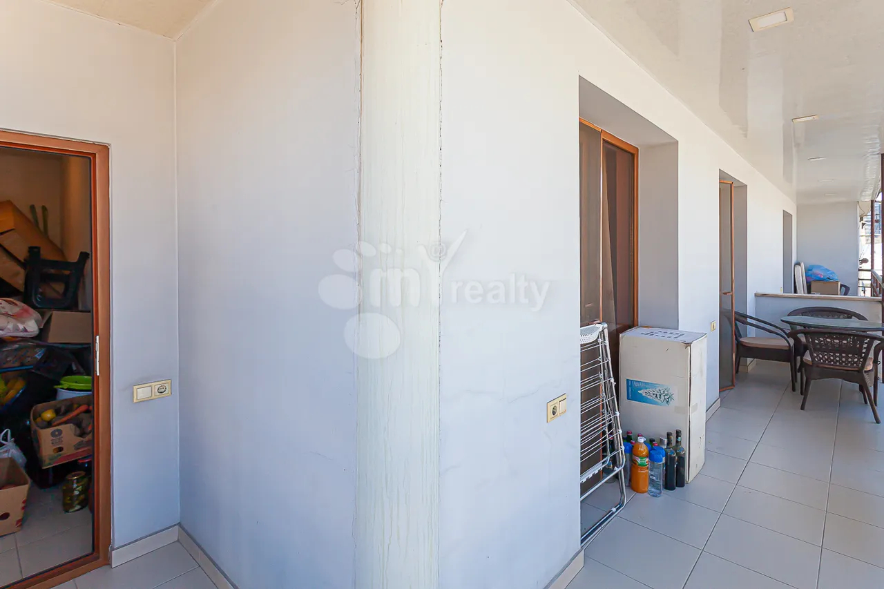 4 bedroom apartment for sale Nalbandyan St, Center Yerevan, 158811