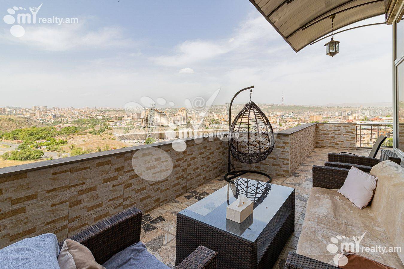 3 սենյականոց բնակարան  Ծիծեռնակաբերդի խճուղի, Կենտրոն Երևան, 135265