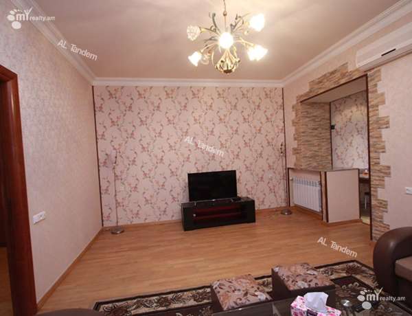 bnakaran/2-senyakanoc/Sayat-Nova+Ave/Center/Yerevan