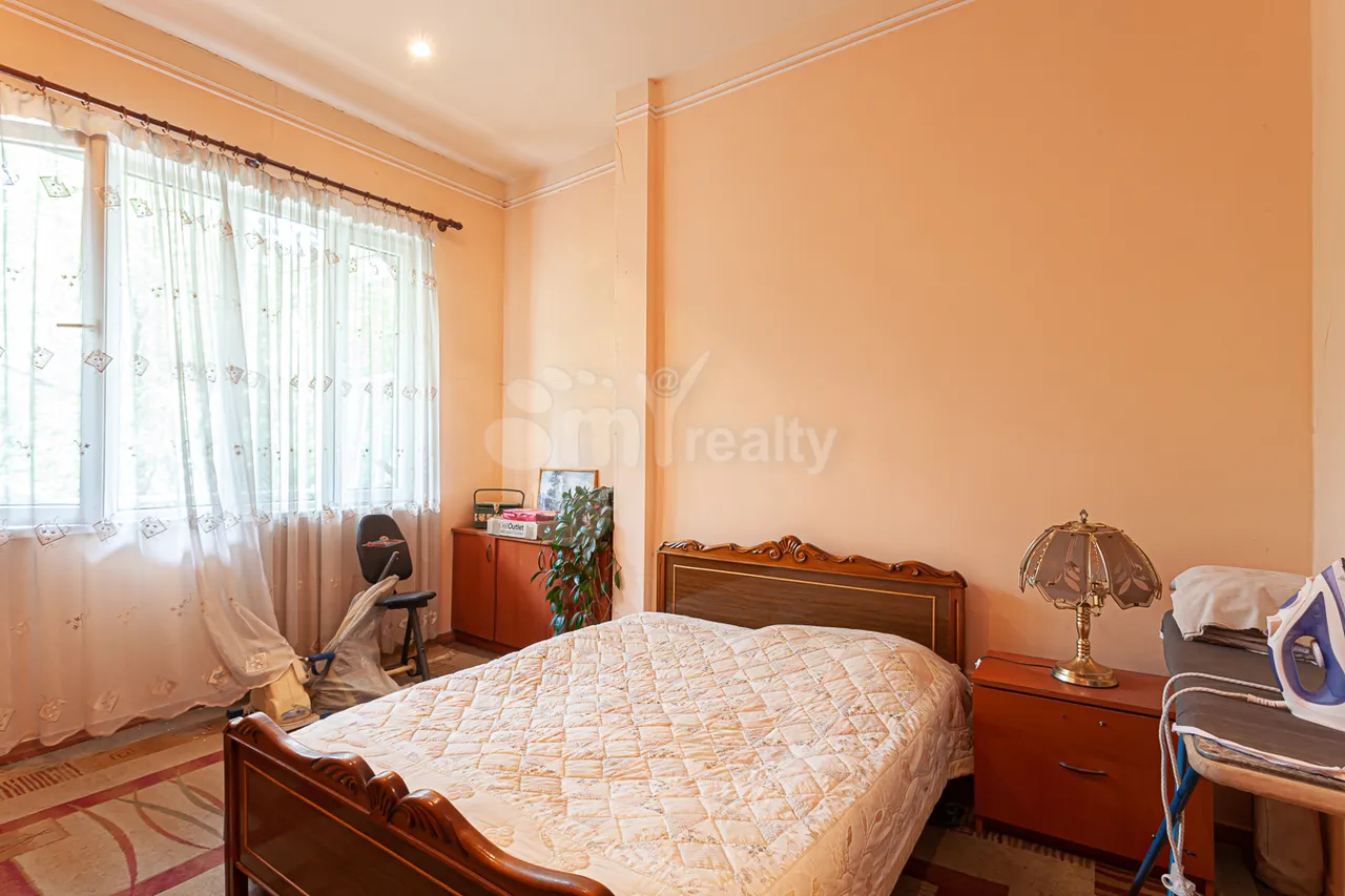 3 bedroom apartment for sale Pushkin St, Center Yerevan, 161163