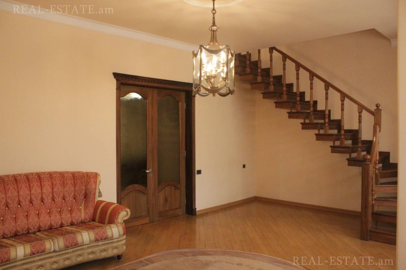 4 bedroom apartment for sale rue d'Aghayan, Center Yerevan, 139111