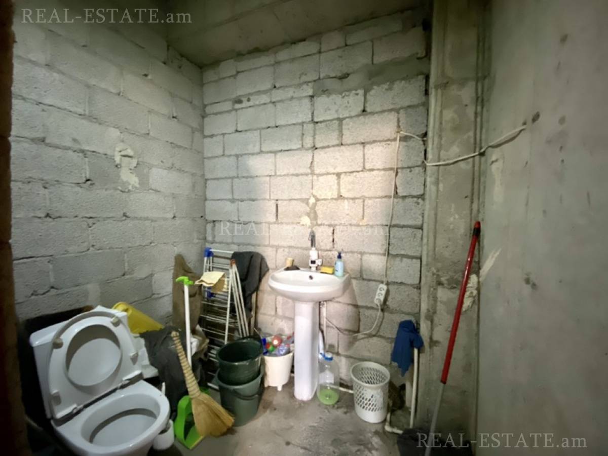 1 սենյականոց բնակարան  Եկմալյան փող, Կենտրոն Երևան, 125781