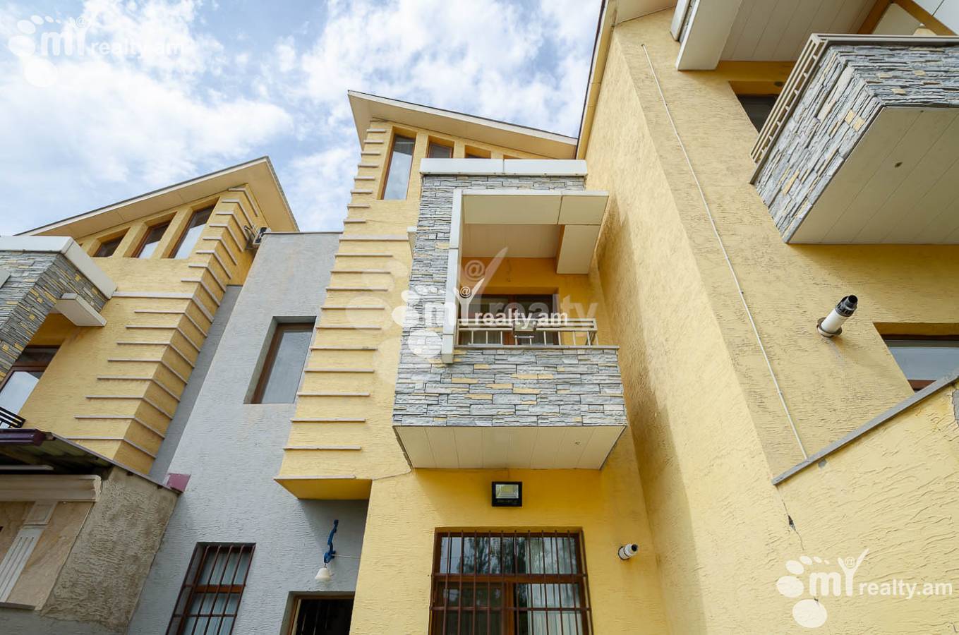 House for sale G 1 dis., Ajapnyak Yerevan, 143604