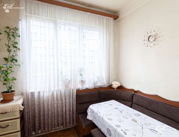 4-senyakanoc-bnakaran-vacharq-Yerevan-Center