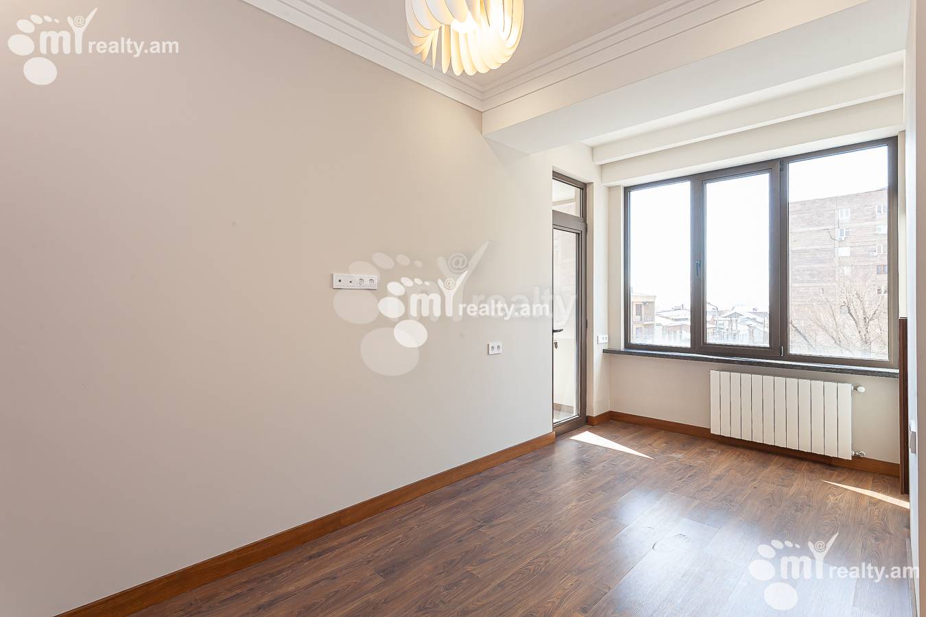 3 սենյականոց բնակարան  Վ.Վաղարշյան փող, Արաբկիր Երևան, 145547