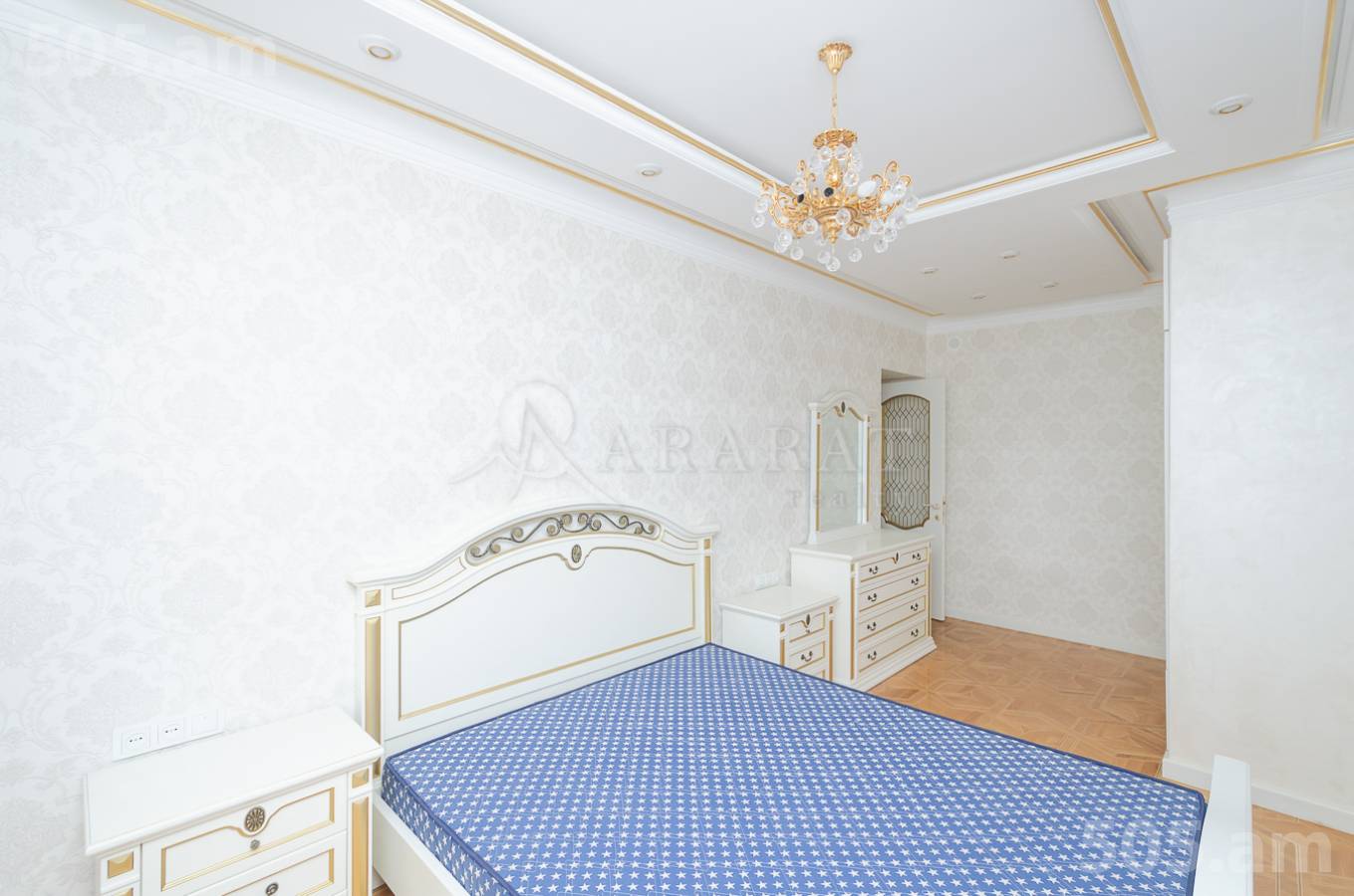 4 bedroom apartment for sale خیابان برادران اوربِلی, عربگیر ایروان, 138140