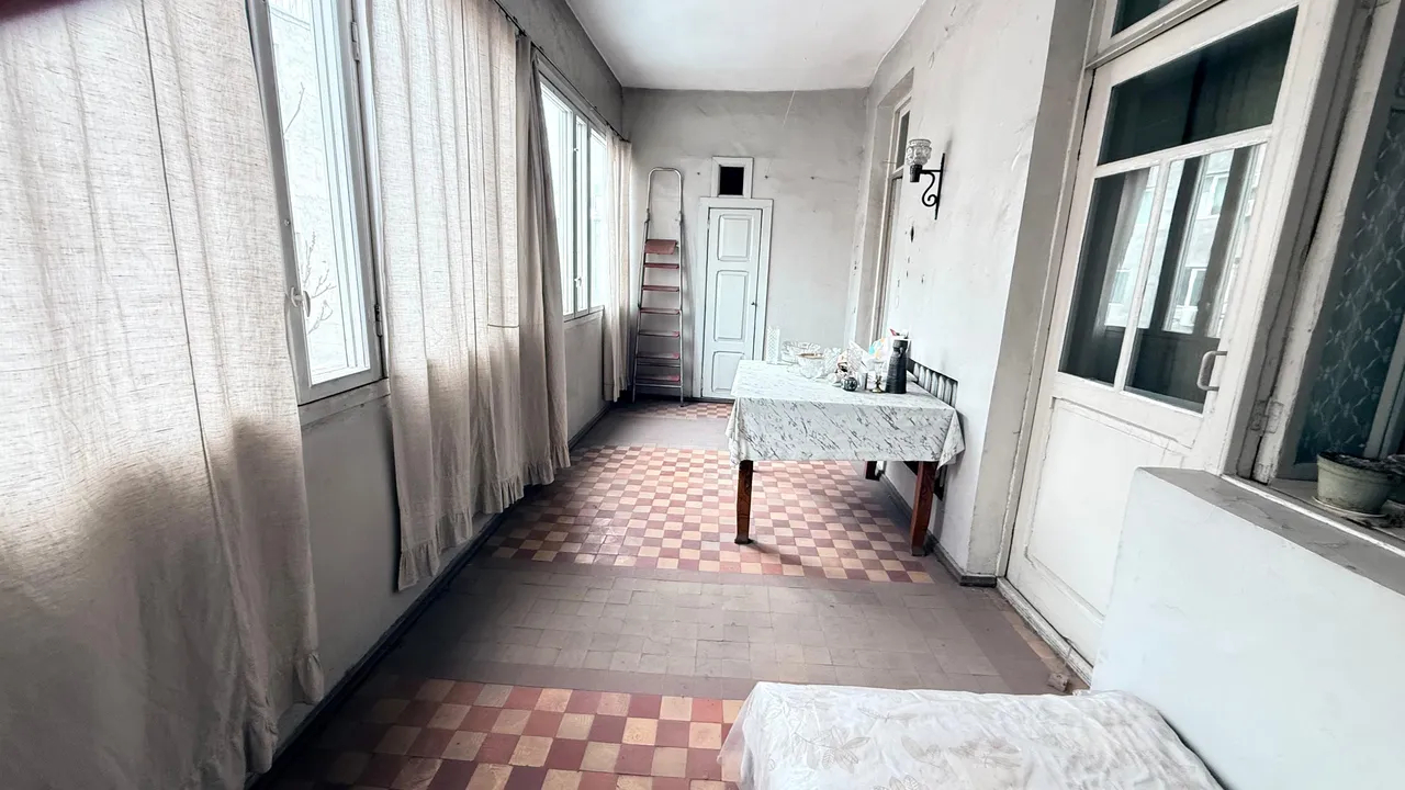 3 bedroom apartment for sale rue d'Abovyan, Center Yerevan, 158995