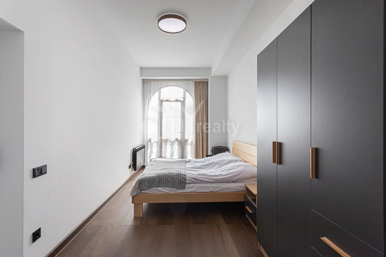 3 bedroom apartment for sale خیابان آدونس, عربگیر ایروان, 159950