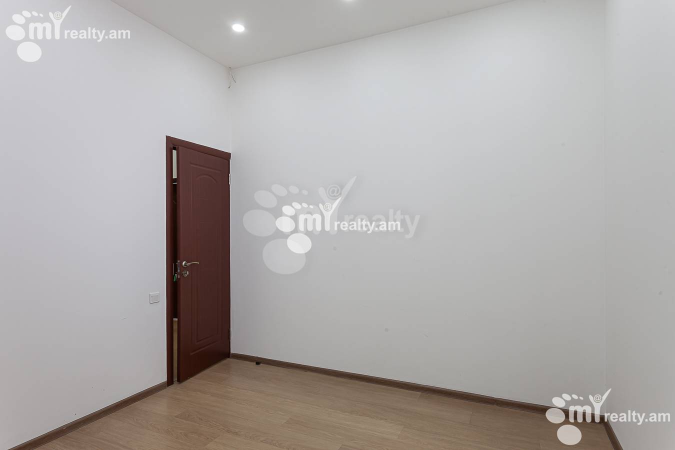 Снять коммерческoе помещение Амбардзумян ул, Арабкир Ереван, 147519