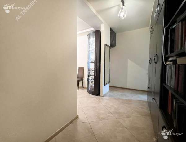 bnakaran/3-senyakanoc/Baghramyan+Ave+%28Kentron%29/Center/Yerevan