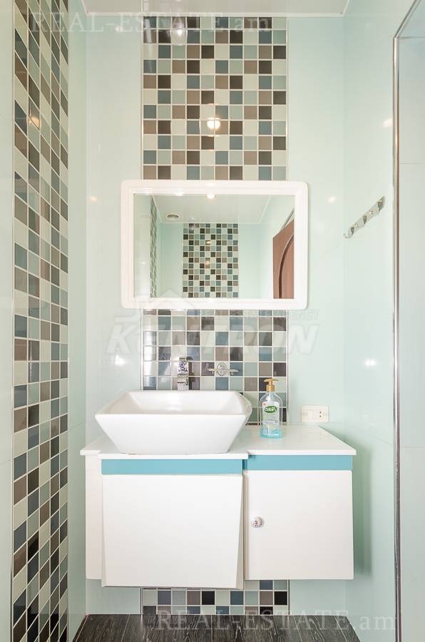 5 սենյականոց բնակարան  Հանրապետության փող, Կենտրոն Երևան, 137953