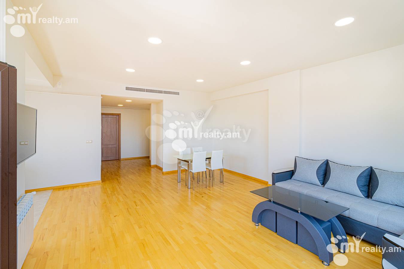 3 bedroom apartment for sale خیابان آنتارایین, مرکز شهر ایروان, 137521