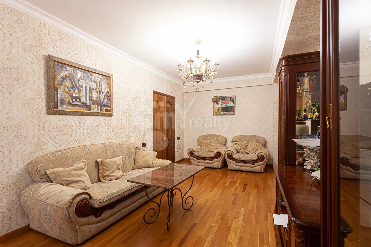 3 bedroom apartment for sale Hr.Kochar St, Arabkir Yerevan, 160642
