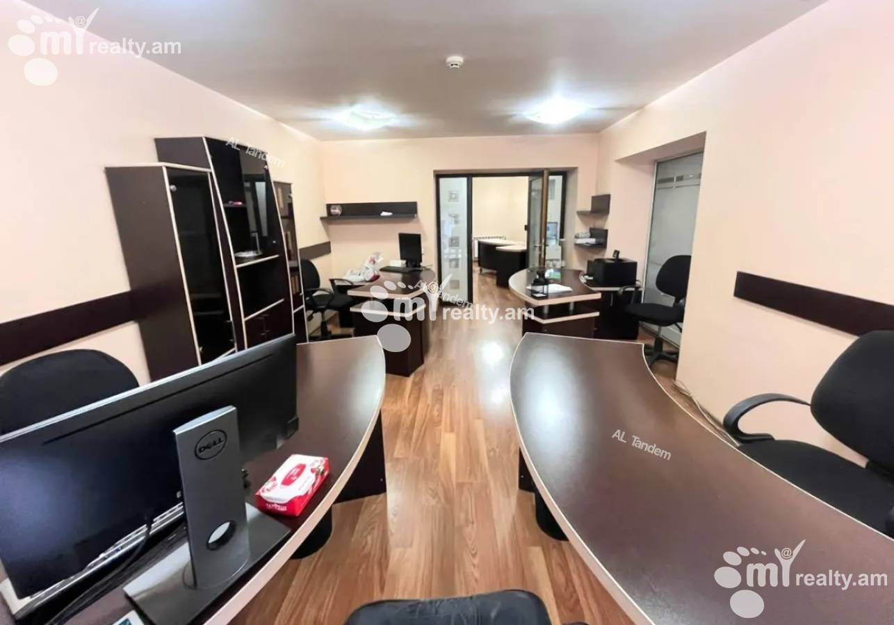 Купить коммерческoе помещение Вардананц ул, Центр Ереван, 147724