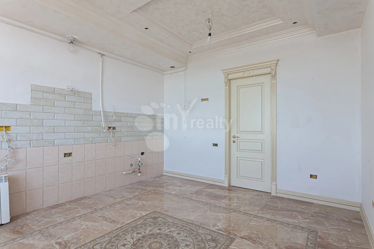 3 bedroom apartment for sale Hayrik Muradyan street, Arabkir Yerevan, 157400