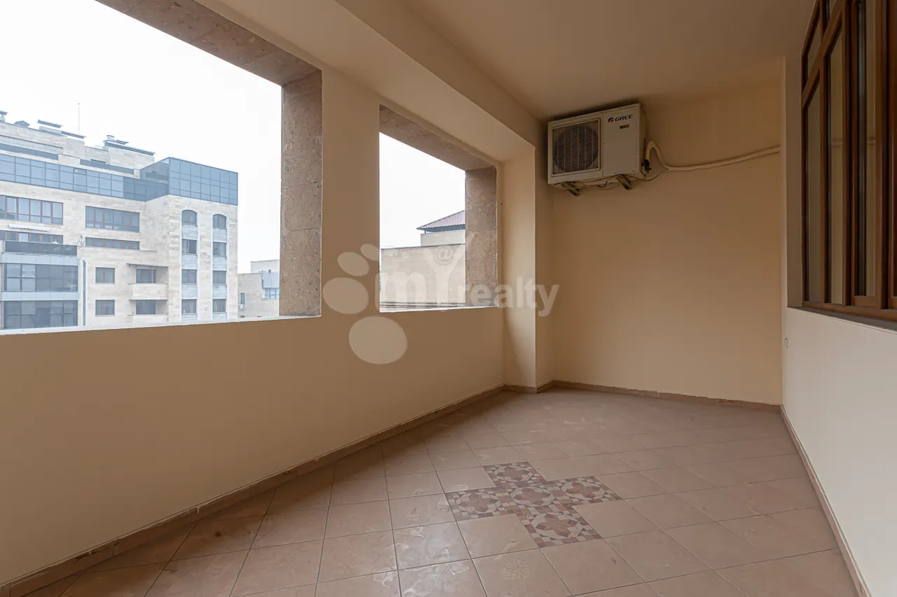 Снять 3 комнатную квартиру Амирян ул, Центр Ереван, 158205