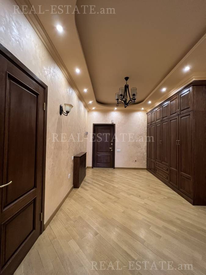 3 bedroom apartment for rent Sayat-Nova Ave, Center Yerevan, 126506