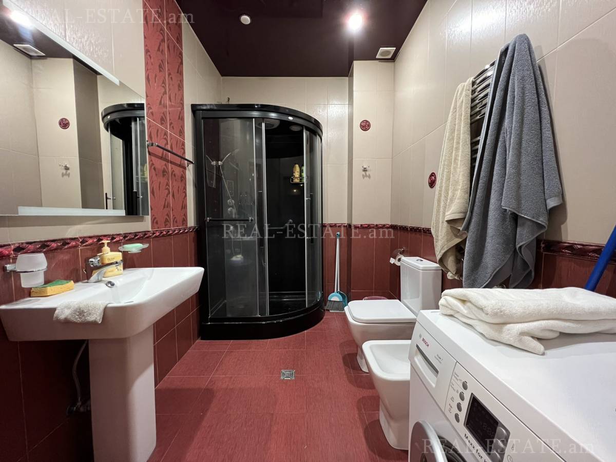 3 bedroom apartment for rent Sayat-Nova Ave, Center Yerevan, 126506