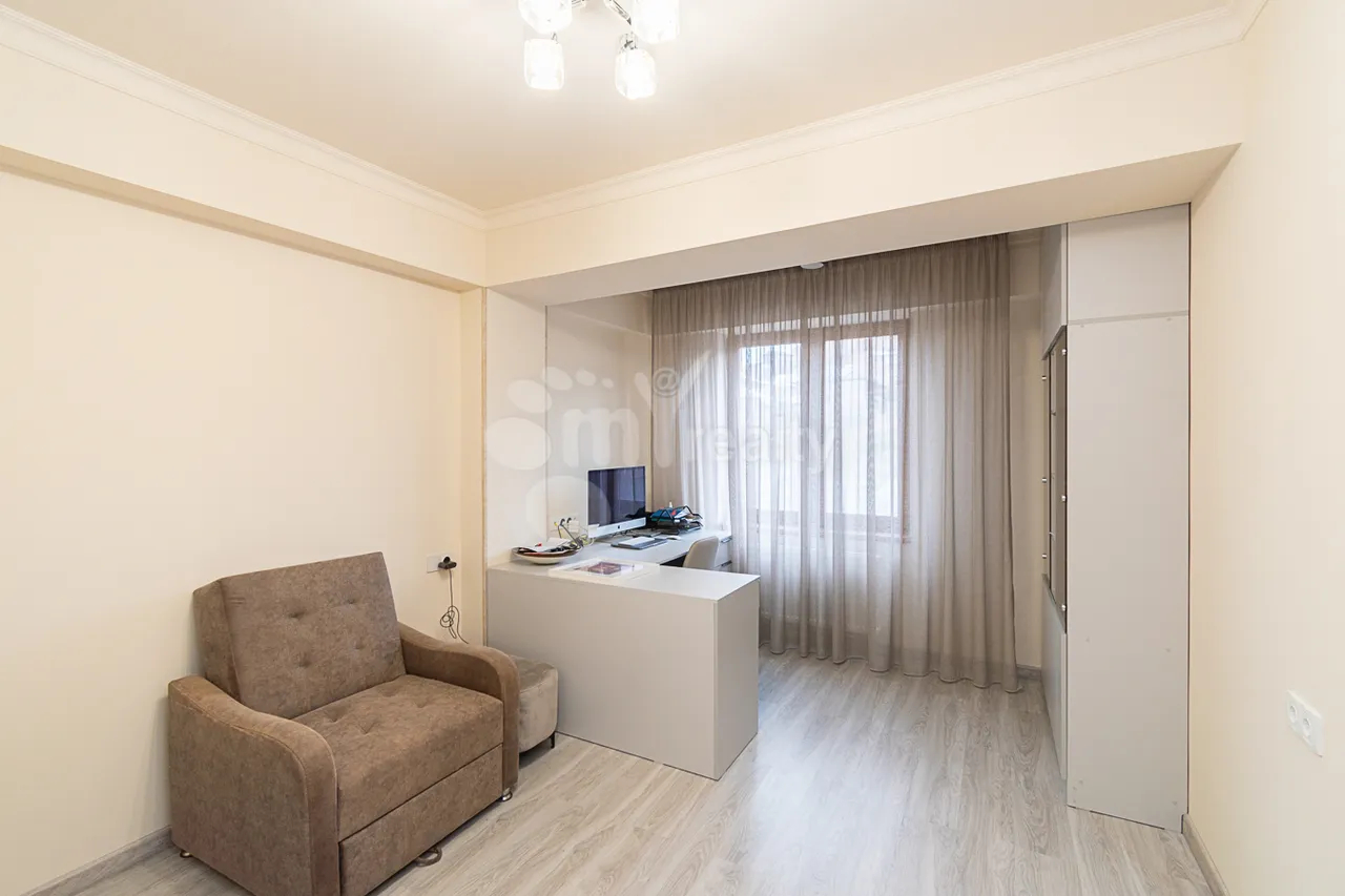 Купить 3 комнатную квартиру Севак ул, Канакер-Зейтун Ереван, 160170