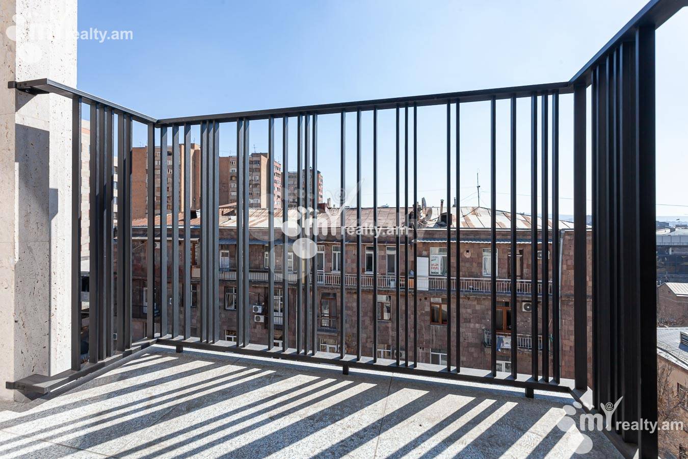 4 bedroom apartment for sale Leo St, Center Yerevan, 152660