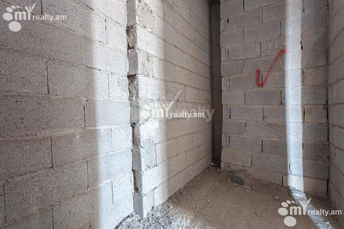 4 bedroom apartment for sale Leo St, Center Yerevan, 152660