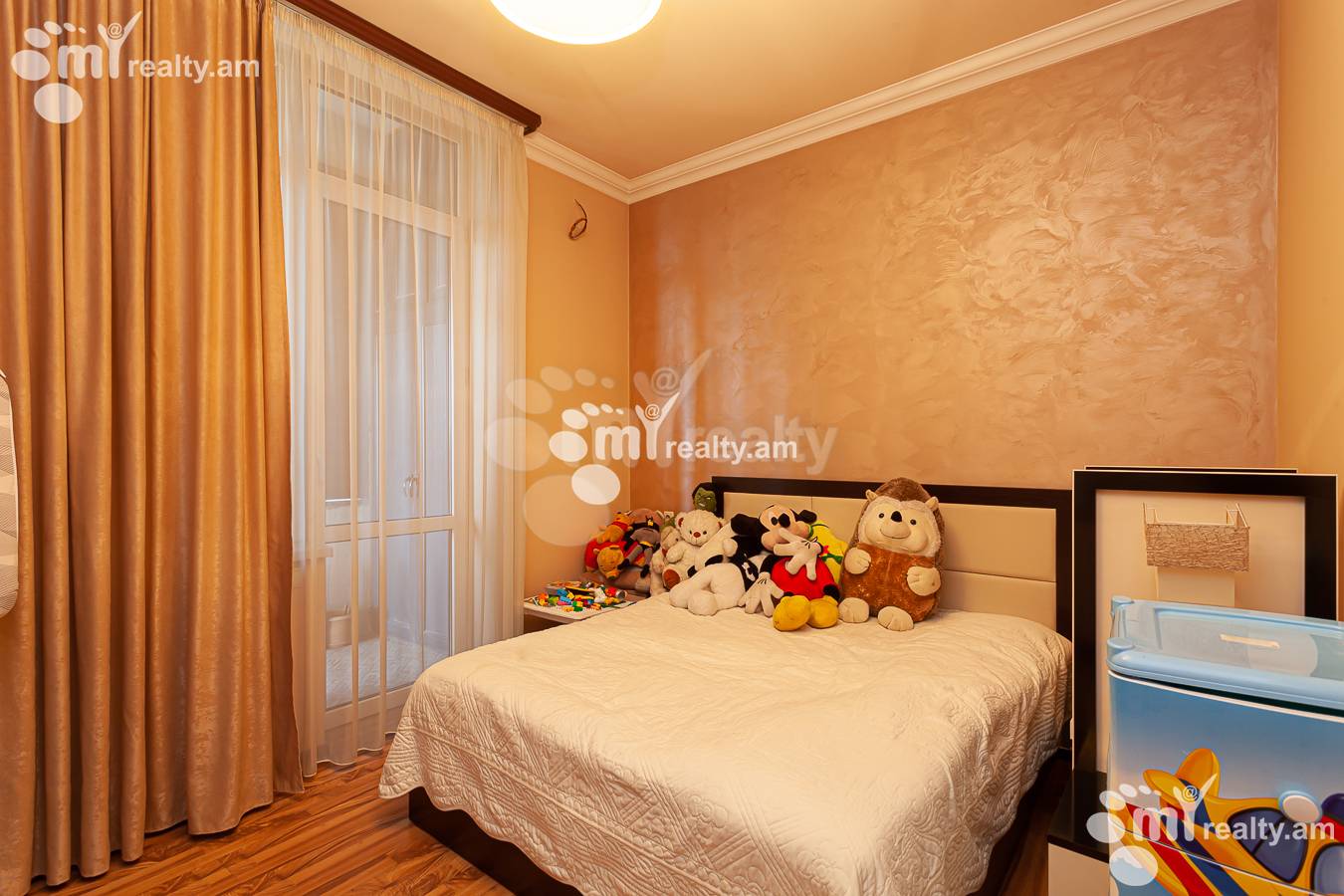 3 bedroom apartment for sale Dzorap St, Center Yerevan, 151500