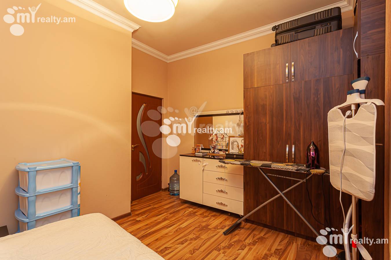 3 bedroom apartment for sale Dzorap St, Center Yerevan, 151500