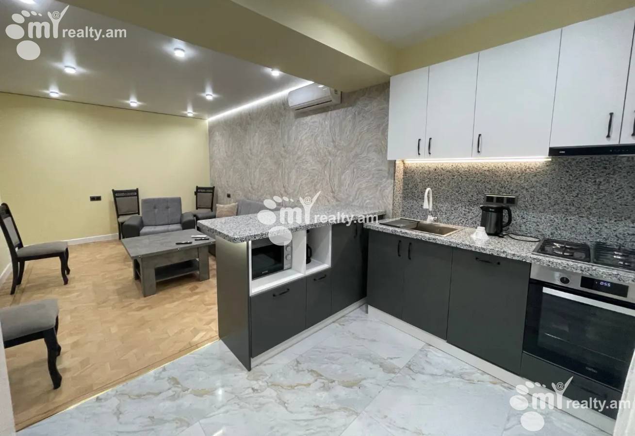 3 սենյականոց բնակարան վարձով Չարենցի փող, Կենտրոն Երևան, 159953