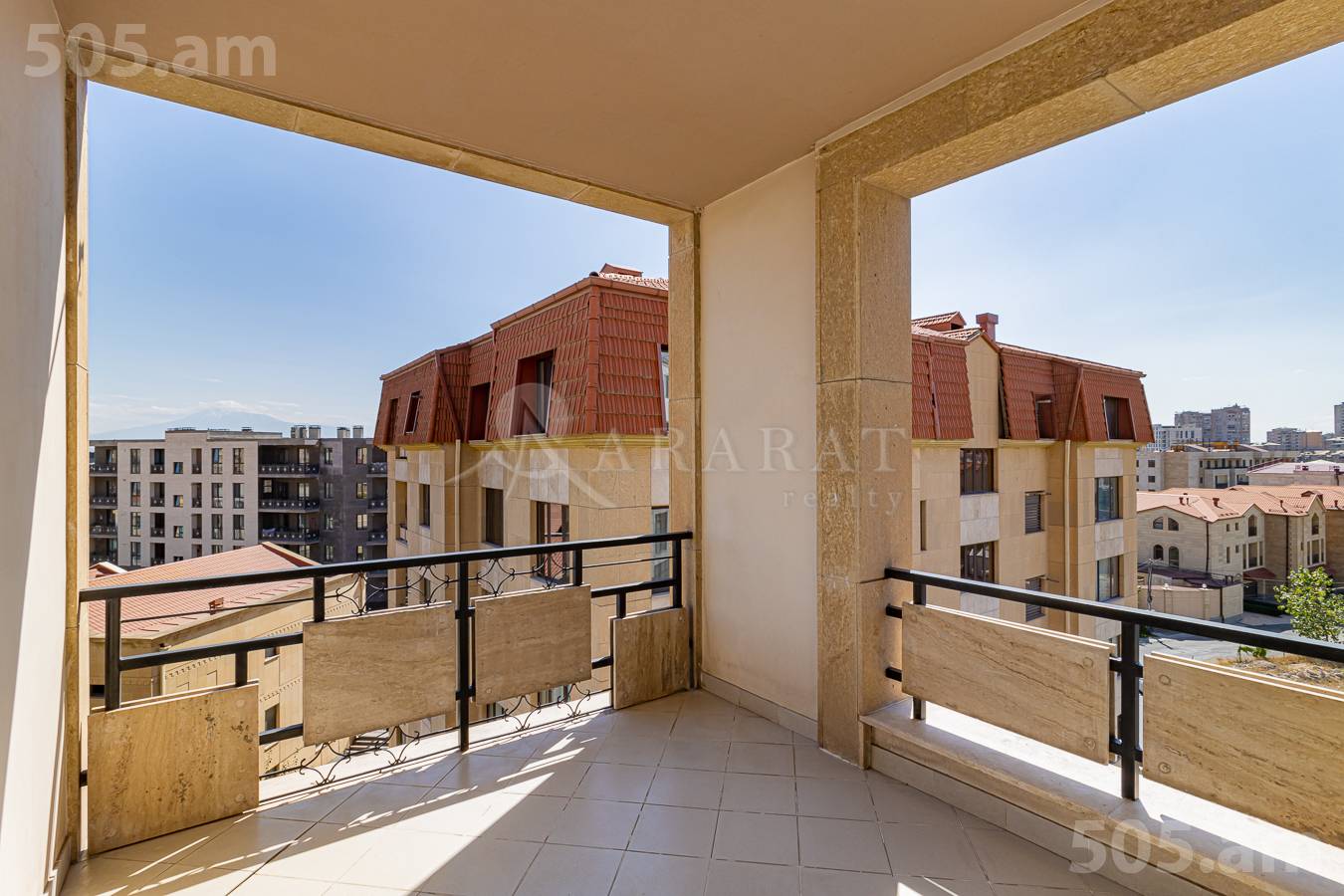 3 bedroom apartment for sale Antarayin St, Center Yerevan, 137611