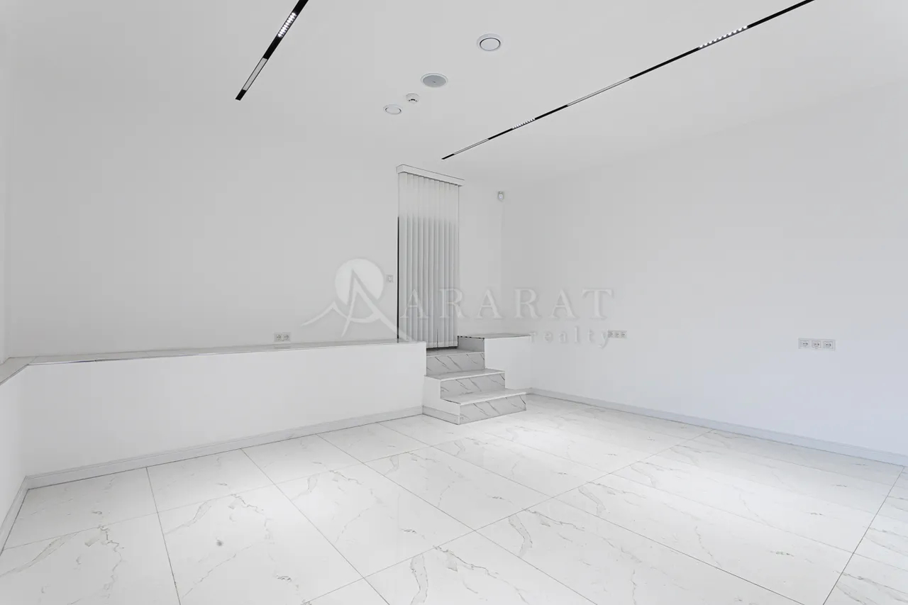 Снять коммерческoе помещение Амирян ул, Центр Ереван, 158143