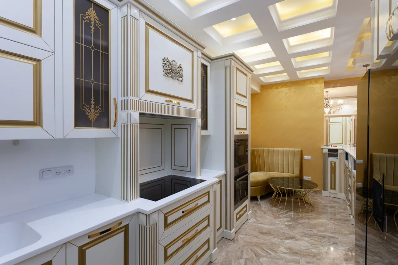 3 bedroom apartment for rent rue d'Amiryan, Center Yerevan, 161928