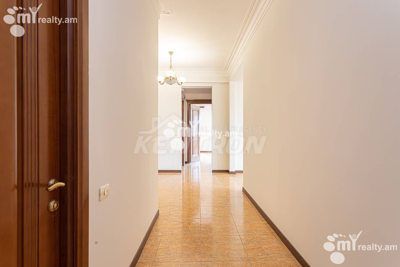 4 bedroom apartment for sale خیابان واردانانتس, مرکز شهر ایروان, 156883