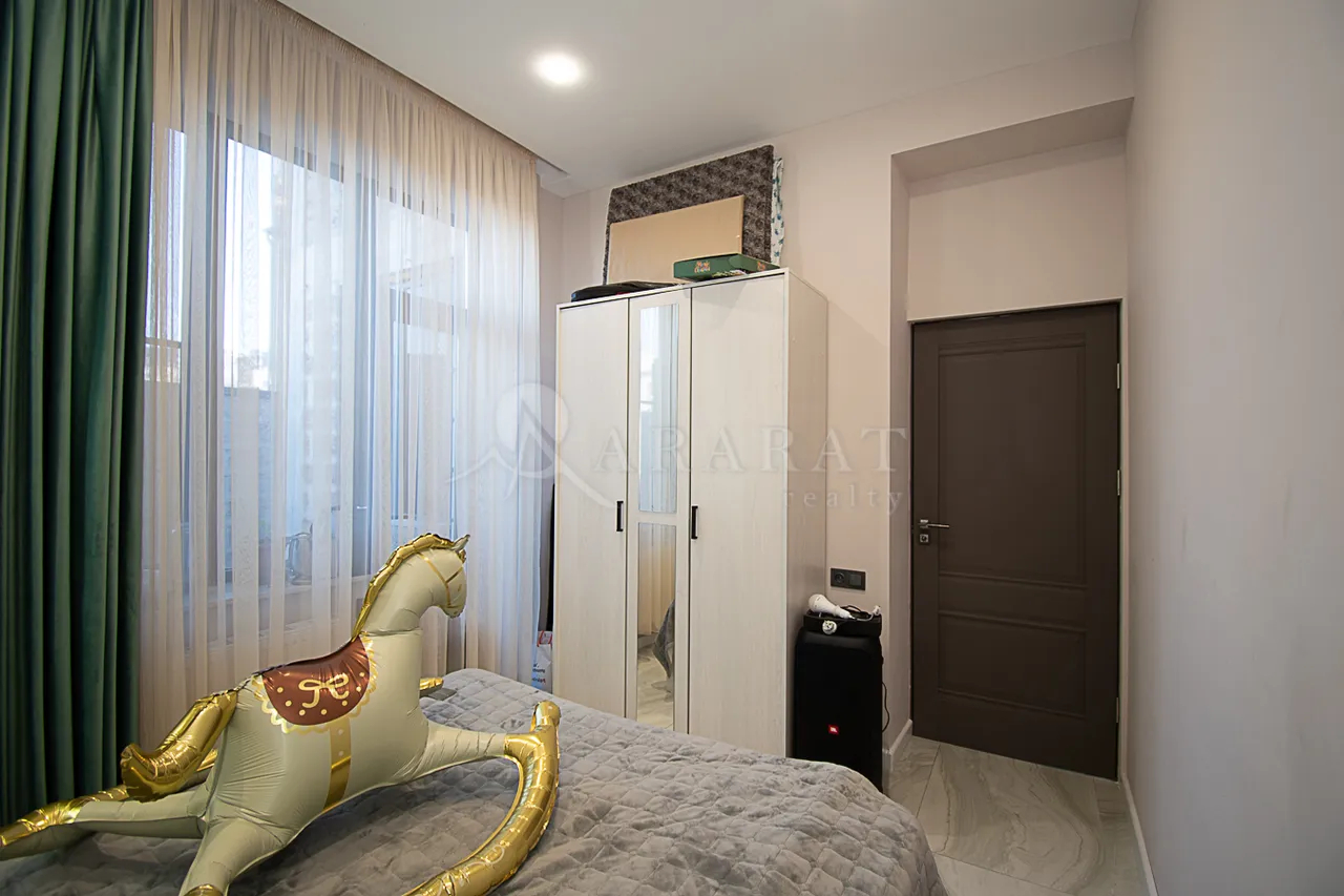 Купить дом Паруйр Севак 11, Аван Ереван, 159480