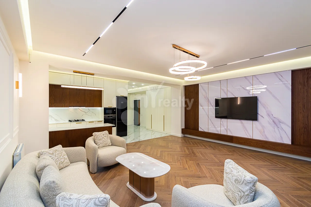 Купить 3 комнатную квартиру Гогол ул., Канакер-Зейтун Ереван, 159255