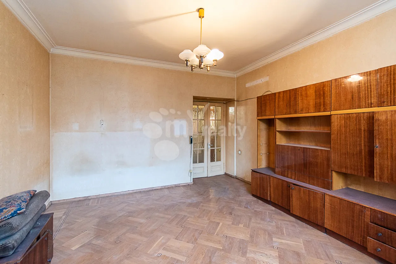 3 bedroom apartment for sale خیابان ابوویان, مرکز شهر ایروان, 160652