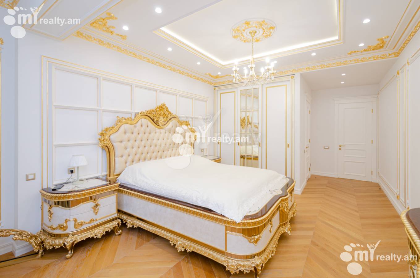 3 bedroom apartment for sale Northern (Hyusisayin)  Ave, Center Yerevan, 137679