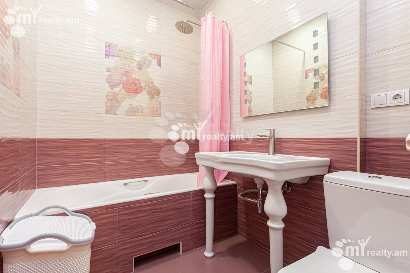 3 bedroom apartment for rent خیابان آرام, مرکز شهر ایروان, 151306