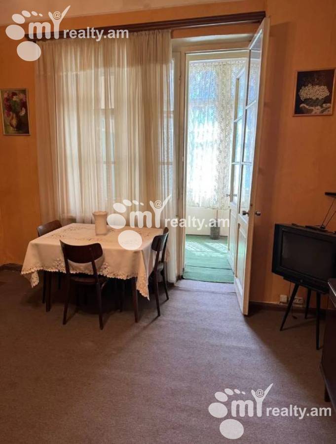 2 սենյականոց բնակարան  Հանրապետության փող, Կենտրոն Երևան, 160790