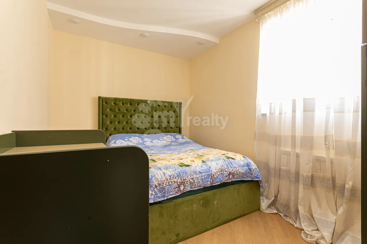 5 bedroom apartment for rent Spendiaryan St, Center Yerevan, 158573