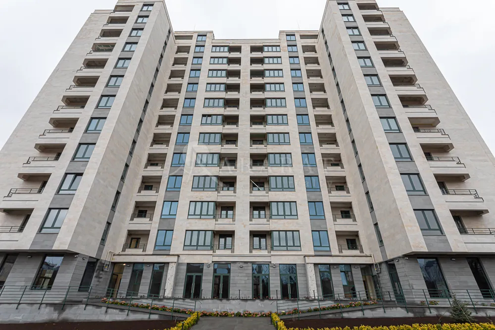 norakaruyc-bnakaran/3-senyakanoc/Alixanyan+exbayrner/Ajapnyak/Yerevan