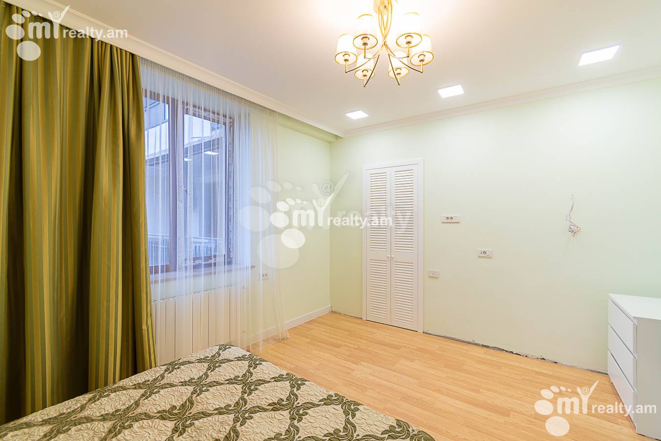 4 bedroom apartment for sale Aram St, Center Yerevan, 153276