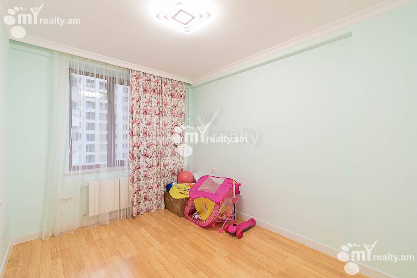 4 bedroom apartment for sale Aram St, Center Yerevan, 153276
