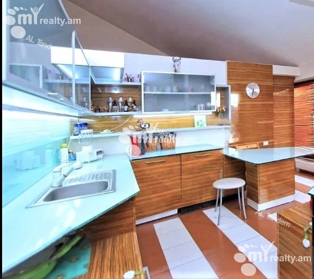 3 bedroom apartment for sale Pushkin St, Center Yerevan, 132345