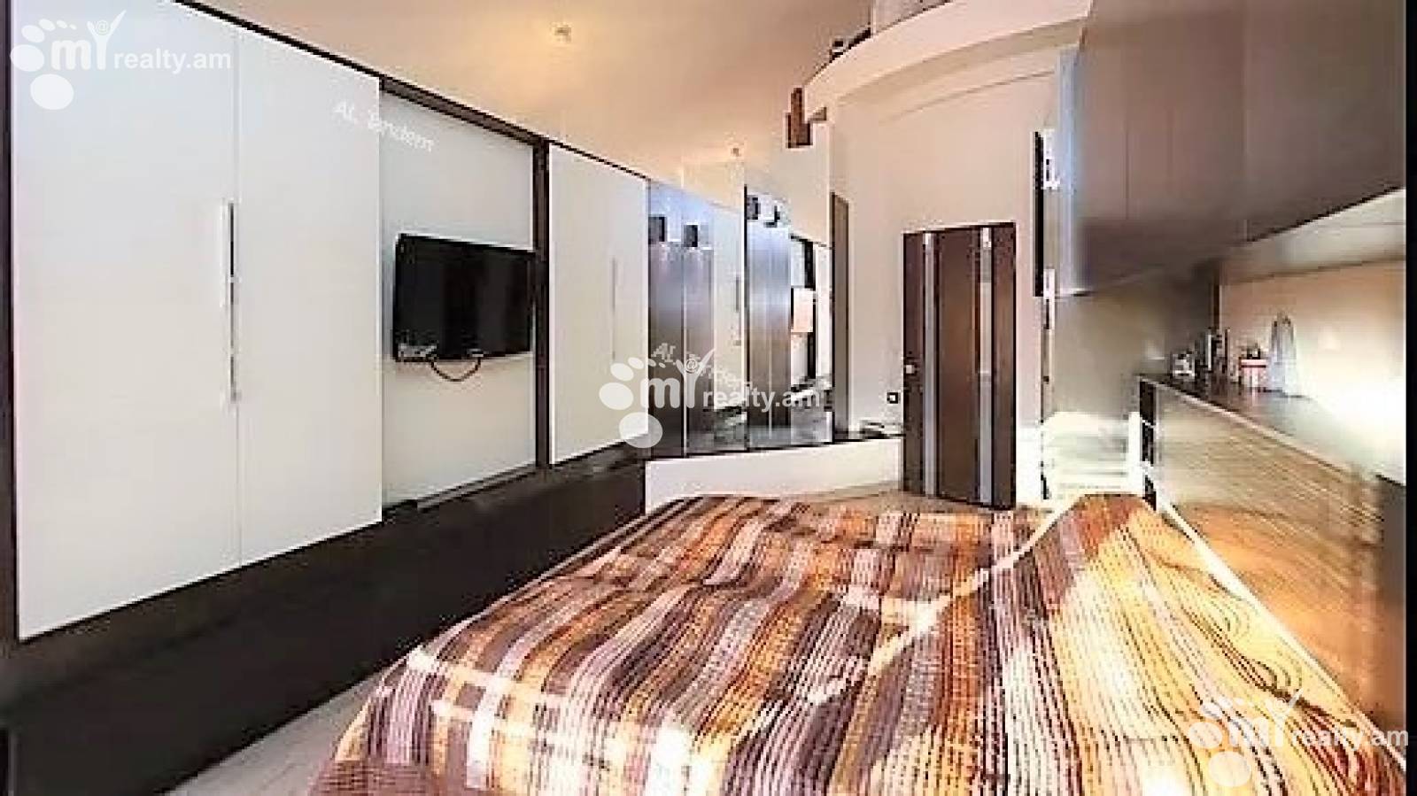 3 bedroom apartment for sale Pushkin St, Center Yerevan, 132345