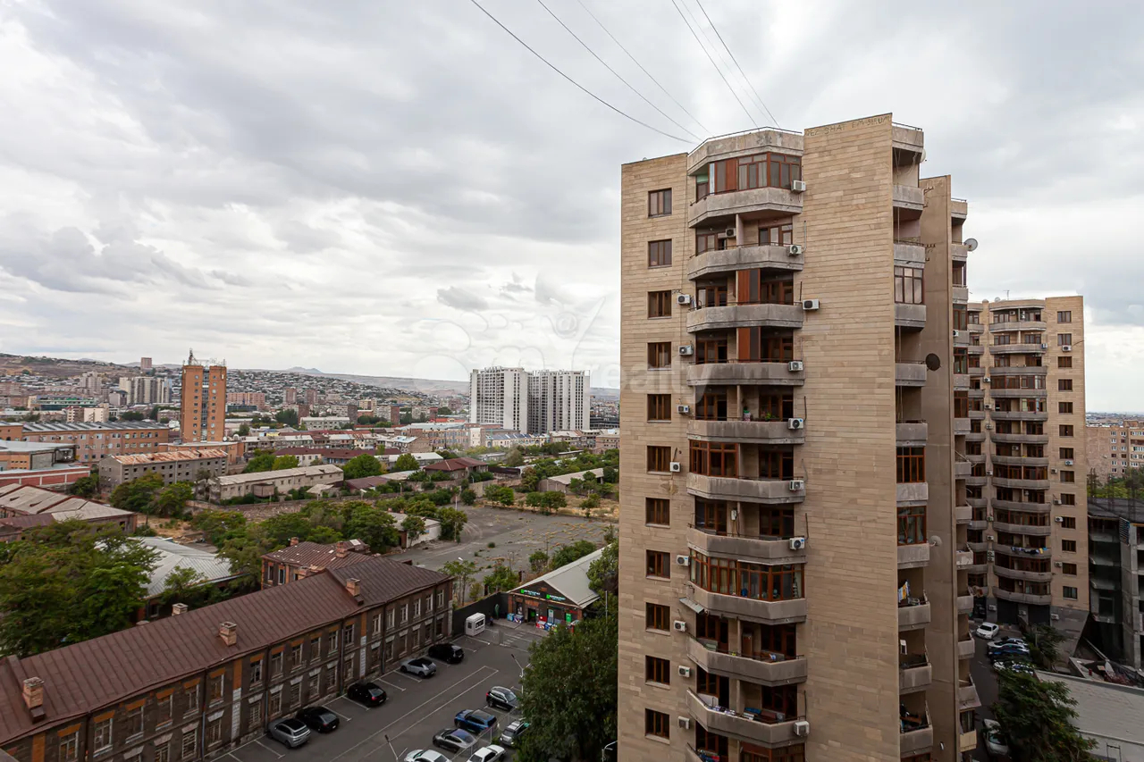 2 bedroom apartment for sale خیابان آرگیشتی, مرکز شهر ایروان, 161835