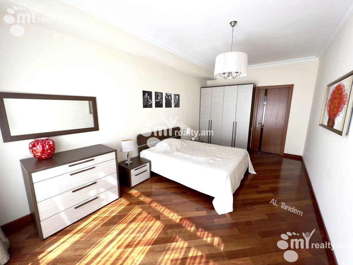 4 bedroom apartment for sale Northern (Hyusisayin)  Ave, Center Yerevan, 142696