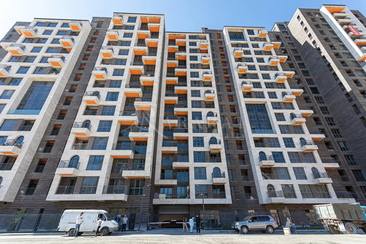 Купить 3 комнатную квартиру Ленинградян, Квартал Ваагни Ереван, 159282