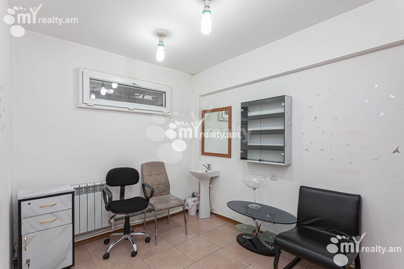 Commercial property for rent Abovyan St, Center Yerevan, 154004